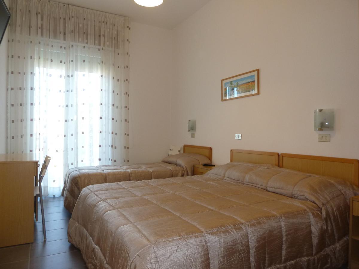 Residence Abamar Rimini Bagian luar foto